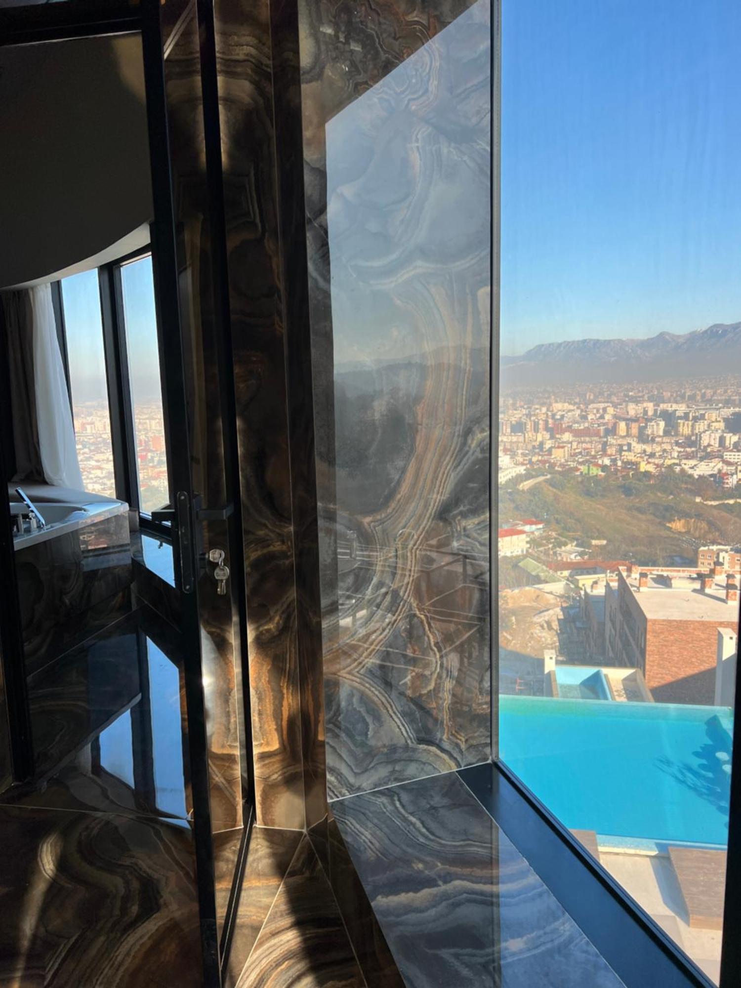 Arka Art Hotel Kashari 外观 照片 View from the 100th floor