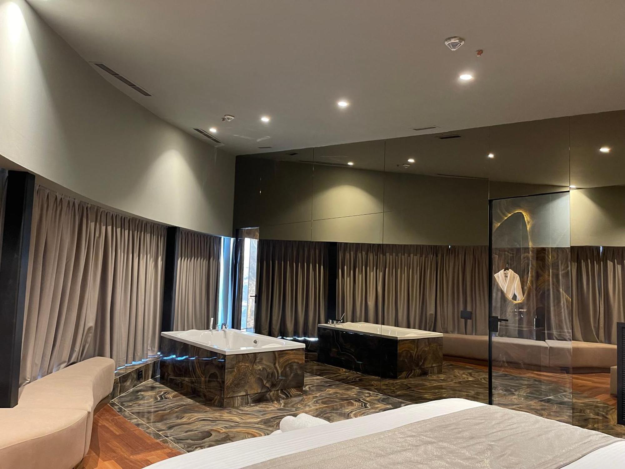 Arka Art Hotel Kashari 外观 照片 A suite at the hotel