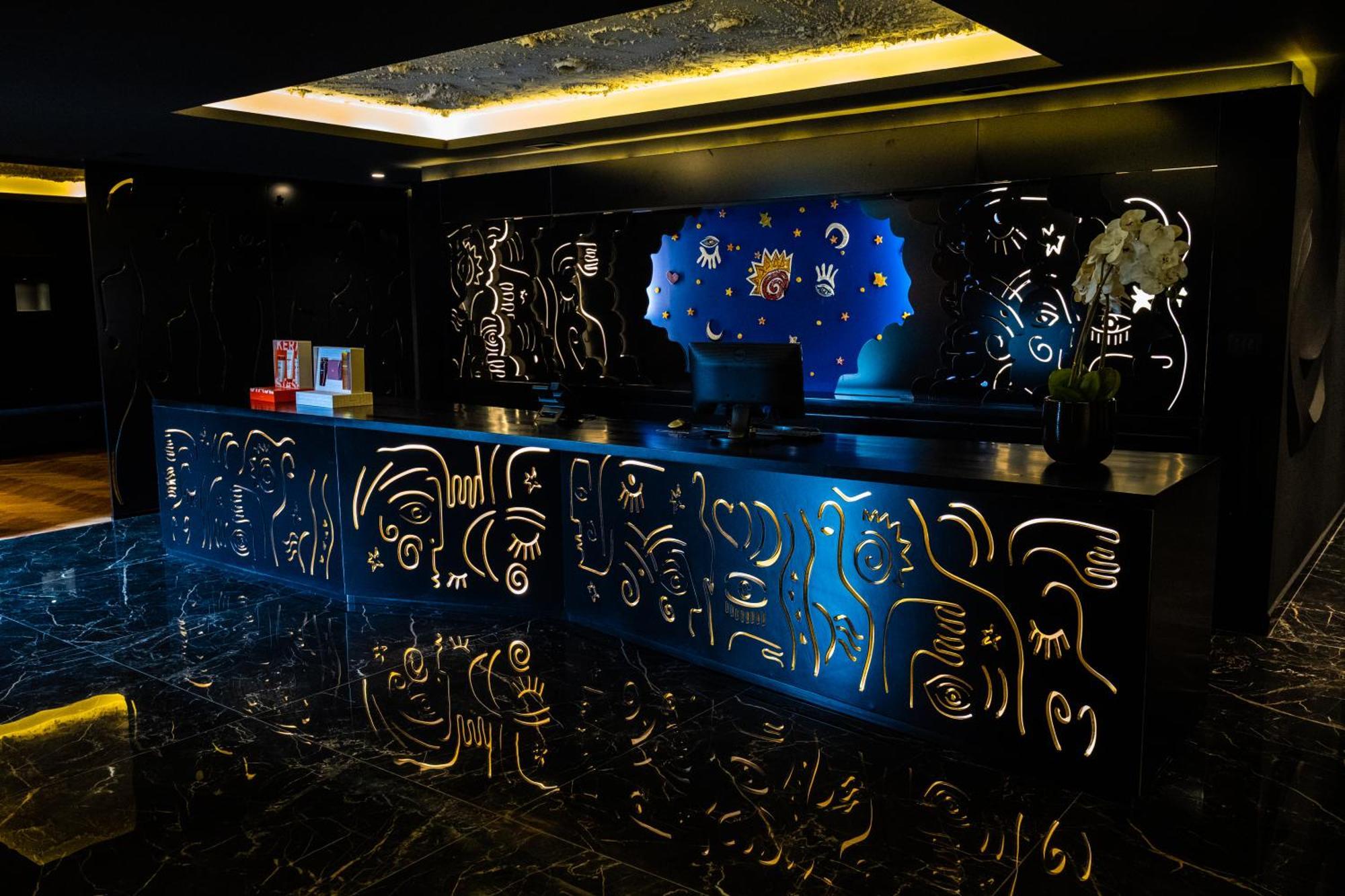 Arka Art Hotel Kashari 外观 照片 The reception desk at the hotel