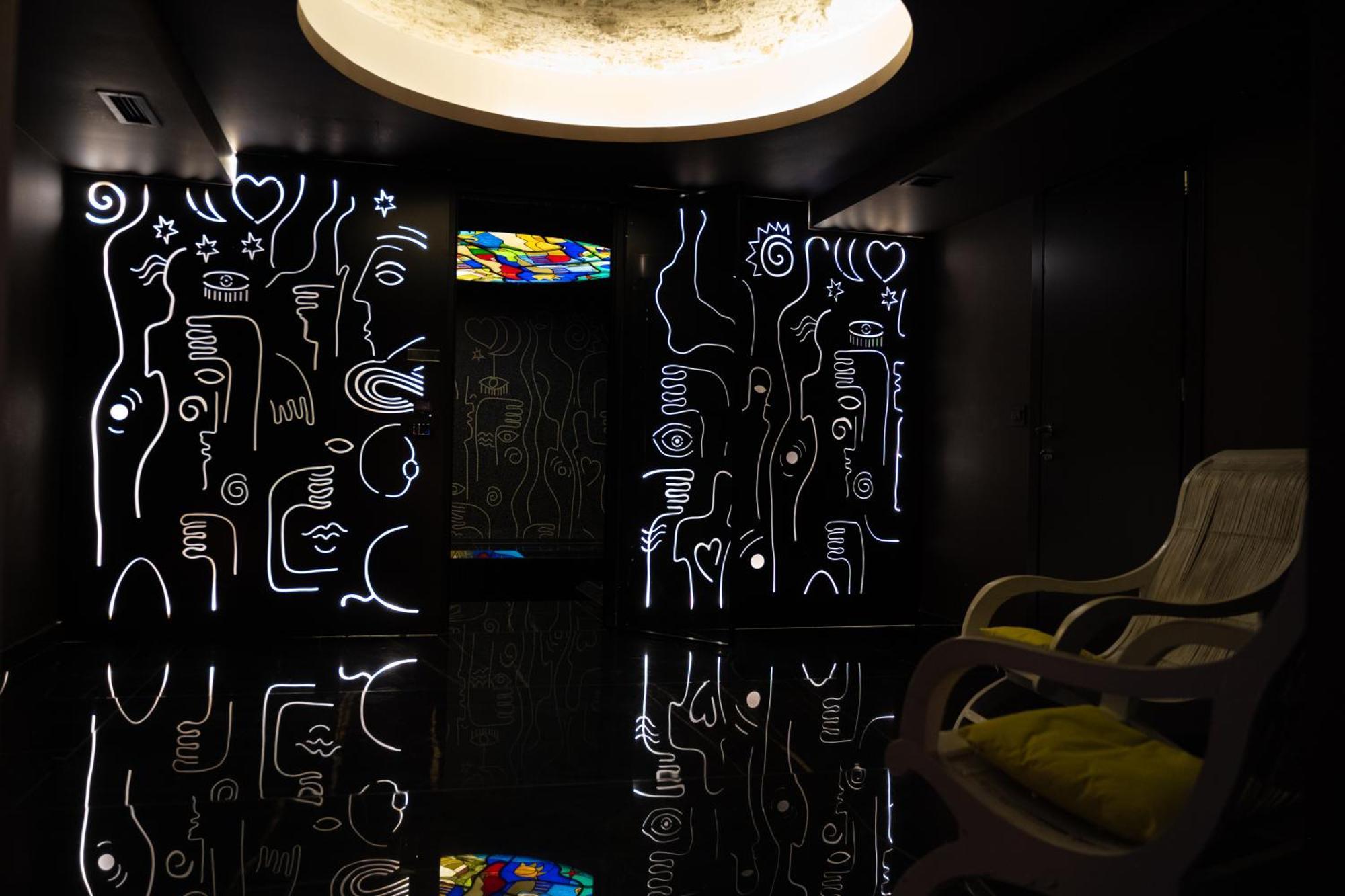 Arka Art Hotel Kashari 外观 照片 The interior of the elevator