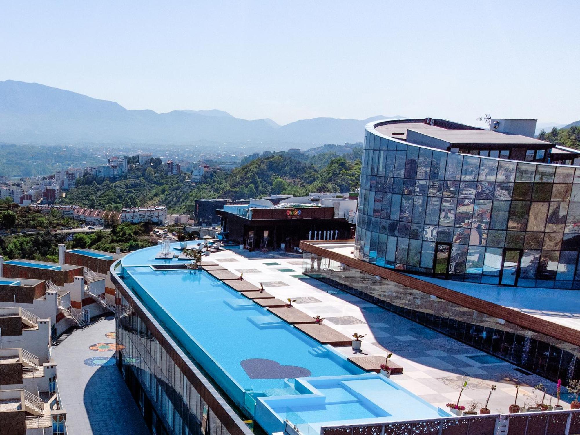 Arka Art Hotel Kashari 外观 照片 The University of Novi Sad