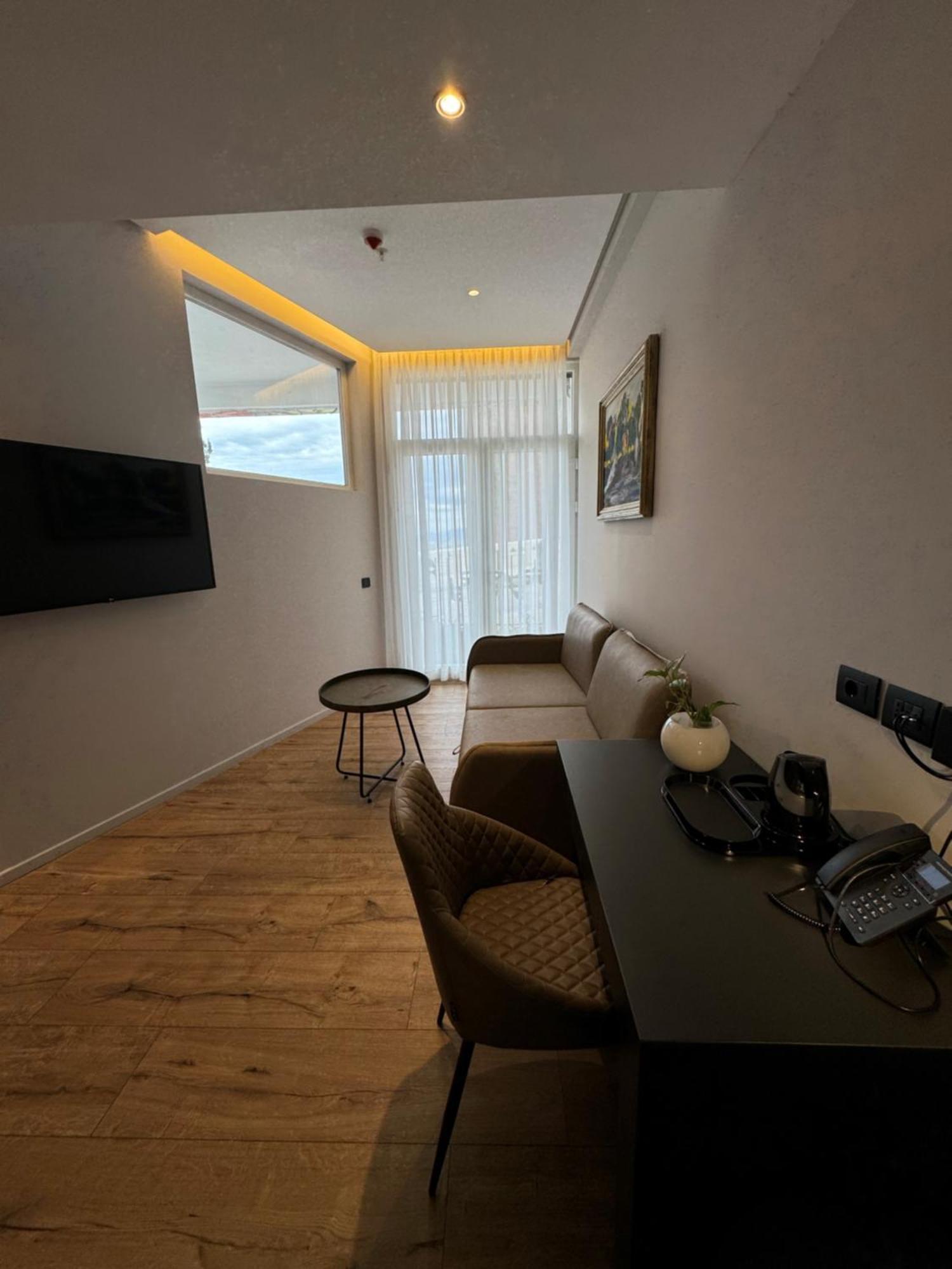 Arka Art Hotel Kashari 外观 照片 A room at the hotel